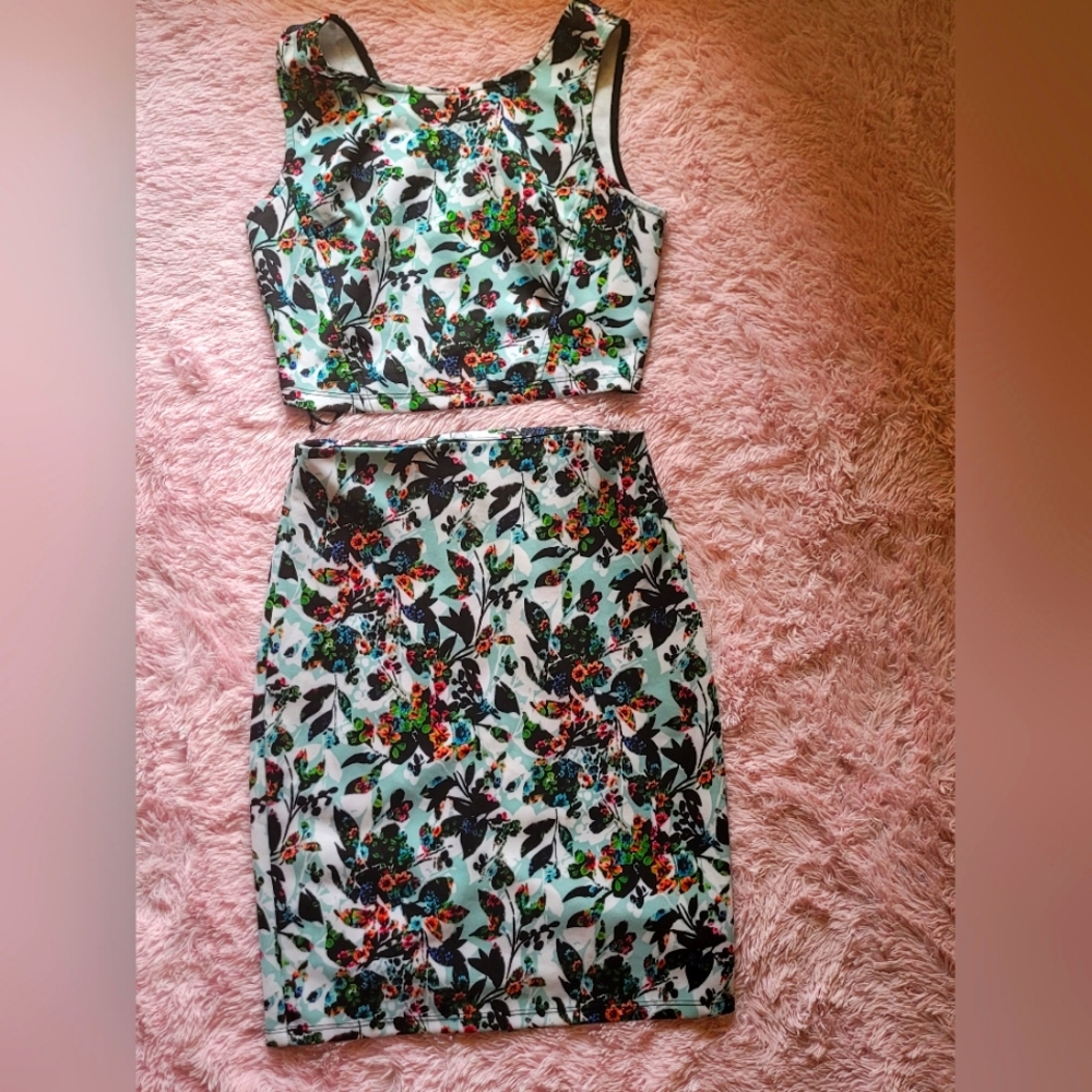 Forever 21 Floral High waist skirt set